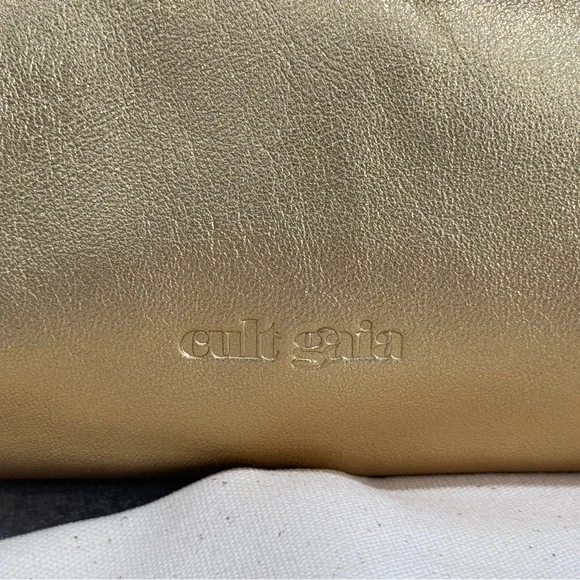 NWT - Cult Gaia Dulce shoulder bag, Brass , gold chain. BRAND NEW - Picture 4 of 9